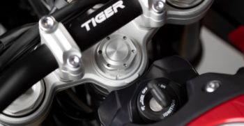 tiger-900-gt-pro-detail-20MY-AZ4I0430-AB-1